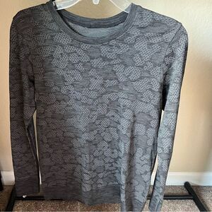 Lululemon Athletica Women's 4 Swiftly Tech Long Sleeve Workout Top